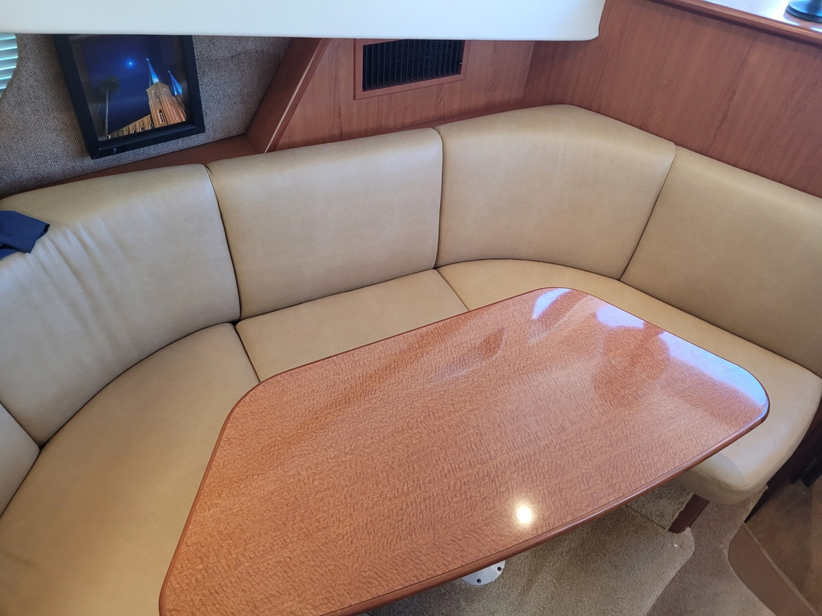 Midnight-Blue-2008-35_-Silverton-dining-settee-F4E49.jpg