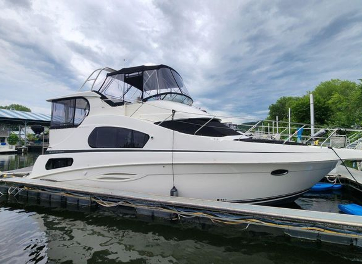 Image of 2004 Silverton 39 Motor Yacht