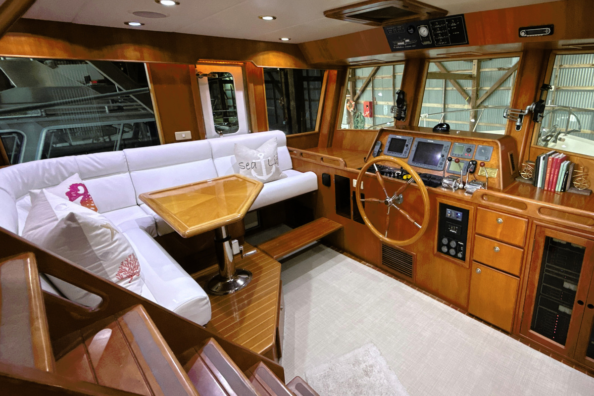 10-Pilothouse-7C85C.jpeg
