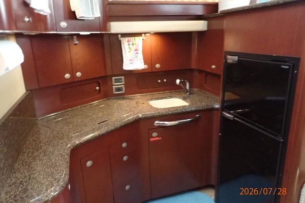 40_-Sea-Ray-Galley-2-A26F6.jpg