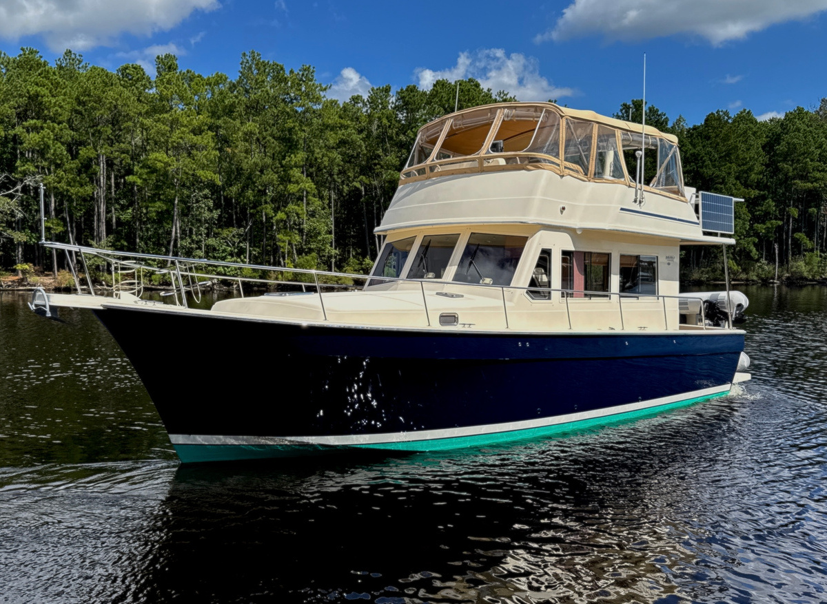 Image of 2007 Mainship 430 Trawler
